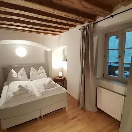 Center Golden Roof 5 公寓