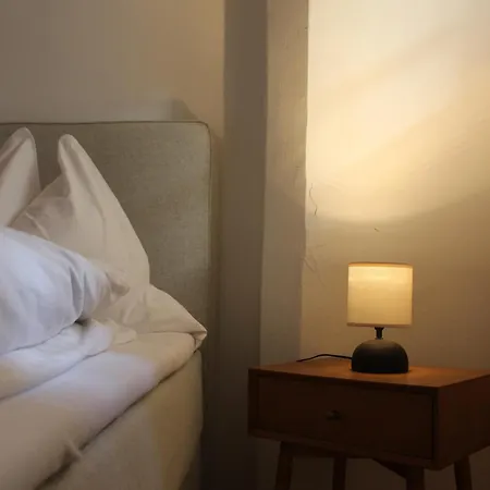 Center Golden Roof 5 公寓 *